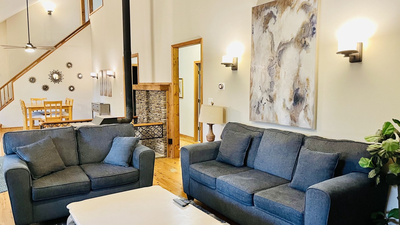 Photo of Livingroom in Eatonton