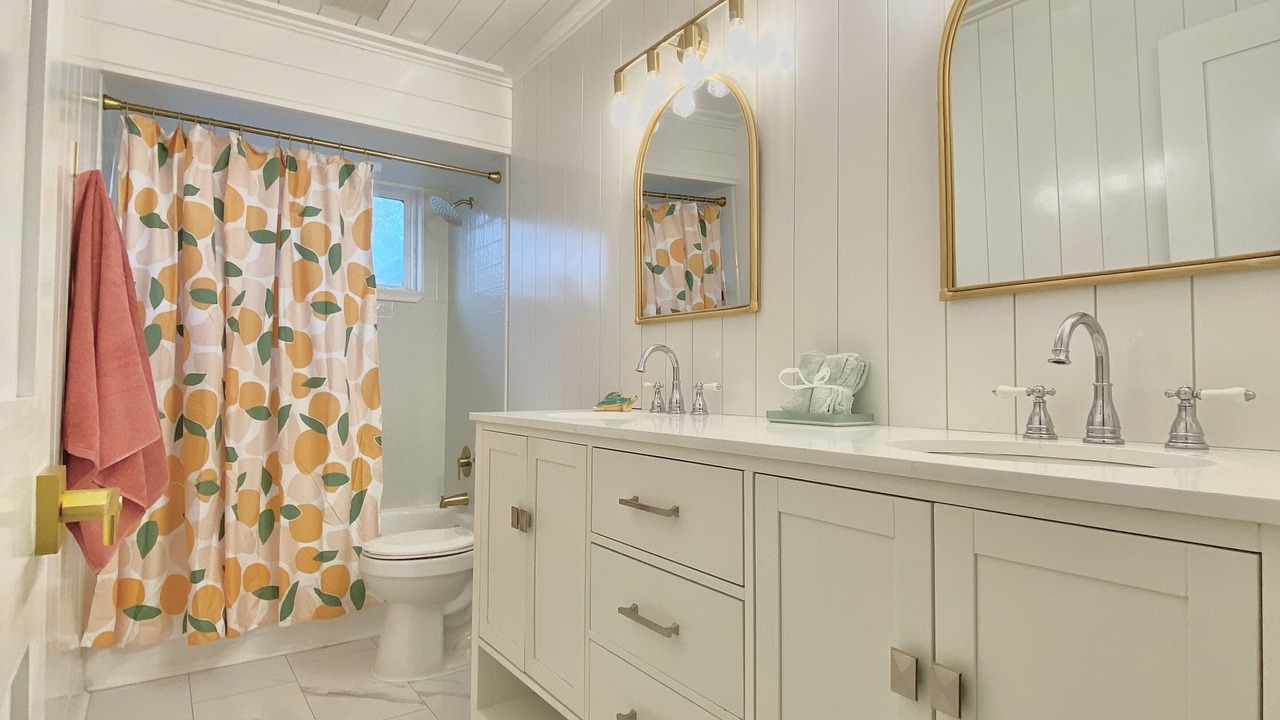 Photo of Bathroom in Fernandina Beach