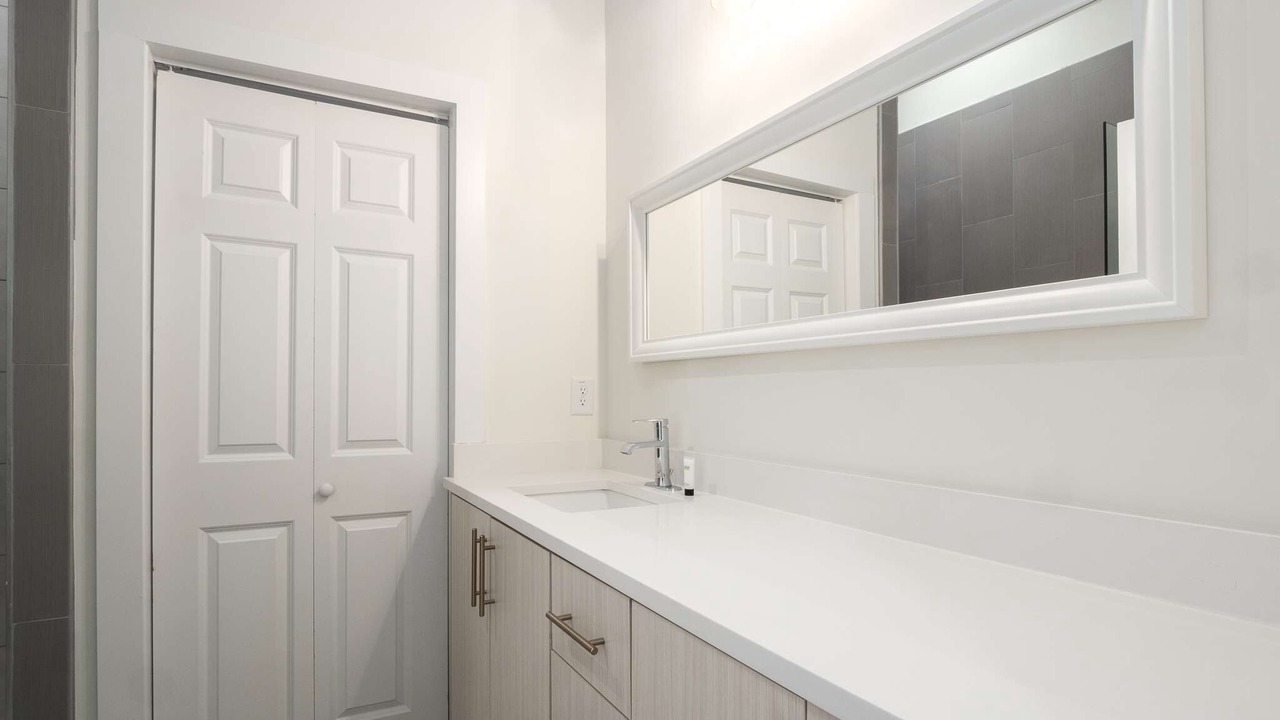 Photo of Bathroom in Jefferson Park