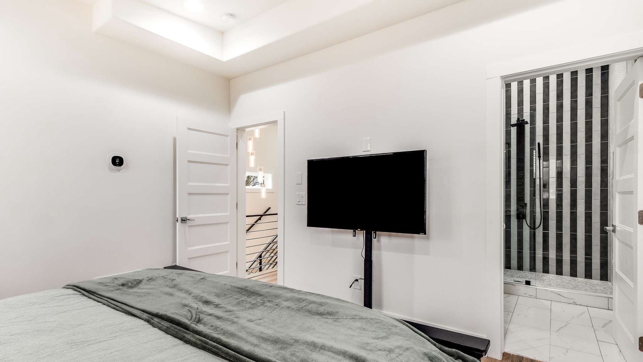 Photo of Bedroom in Jefferson Park