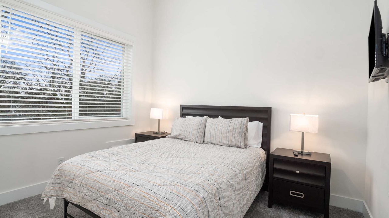 Photo of Bedroom in Jefferson Park