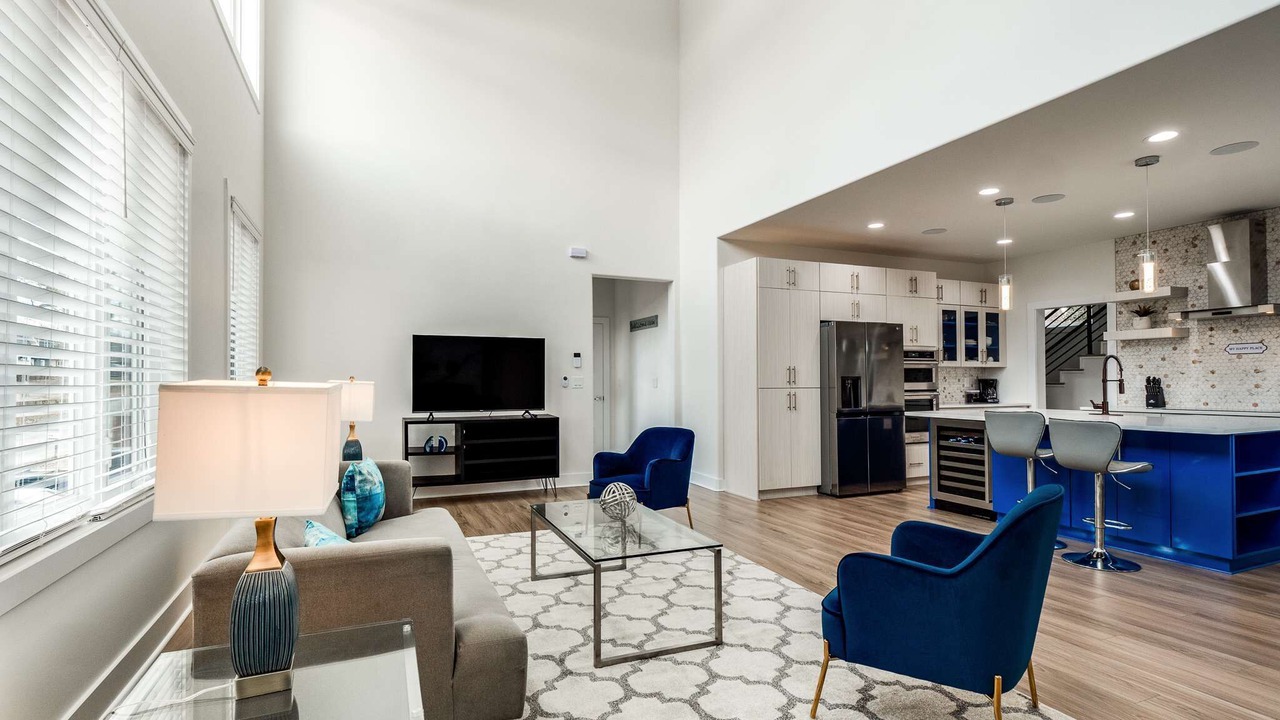 Photo of Livingroom in Jefferson Park