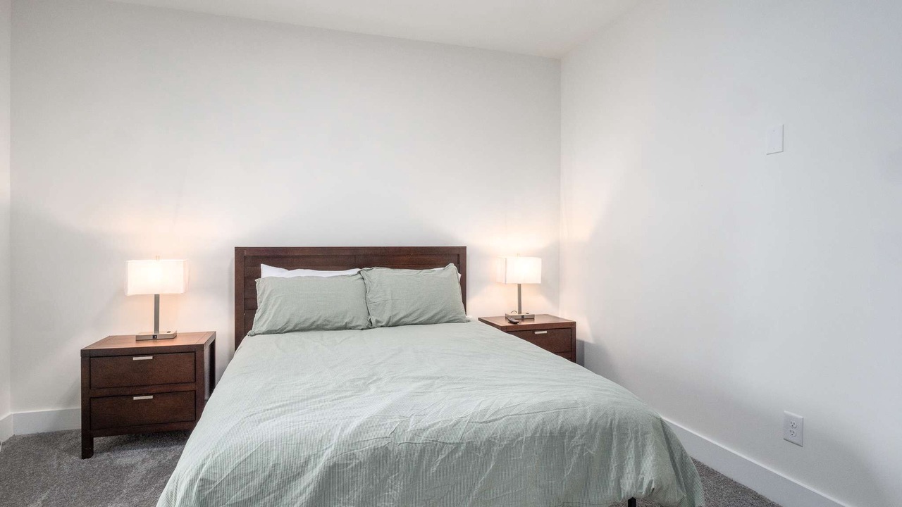Photo of Bedroom in Jefferson Park