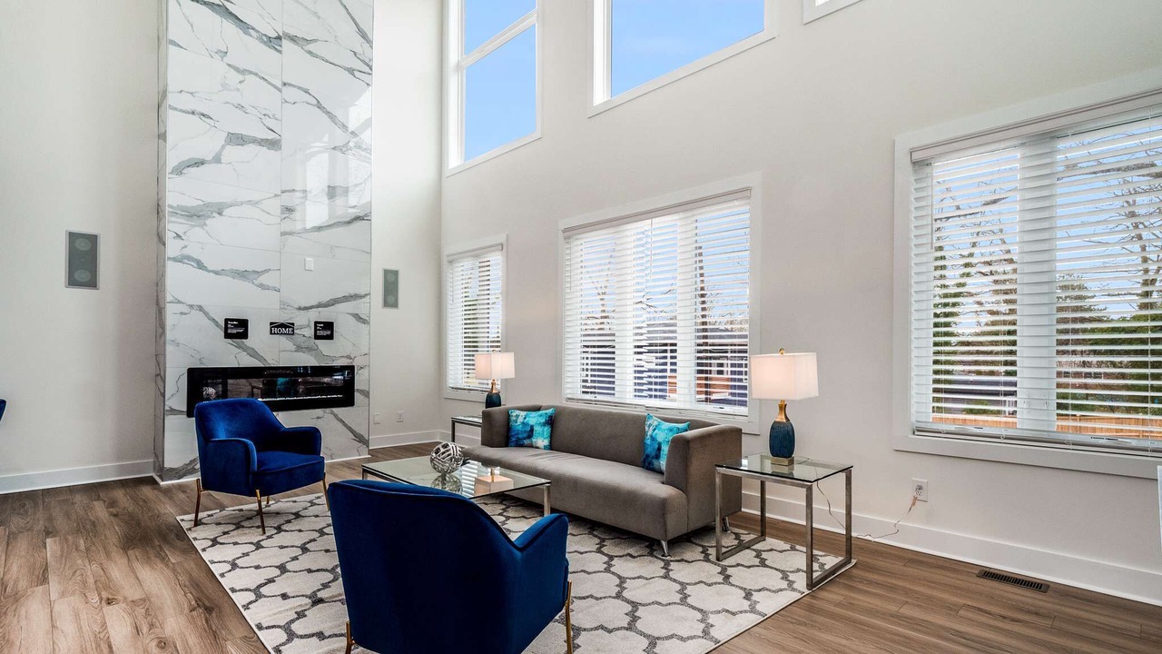 Photo of Livingroom in Jefferson Park