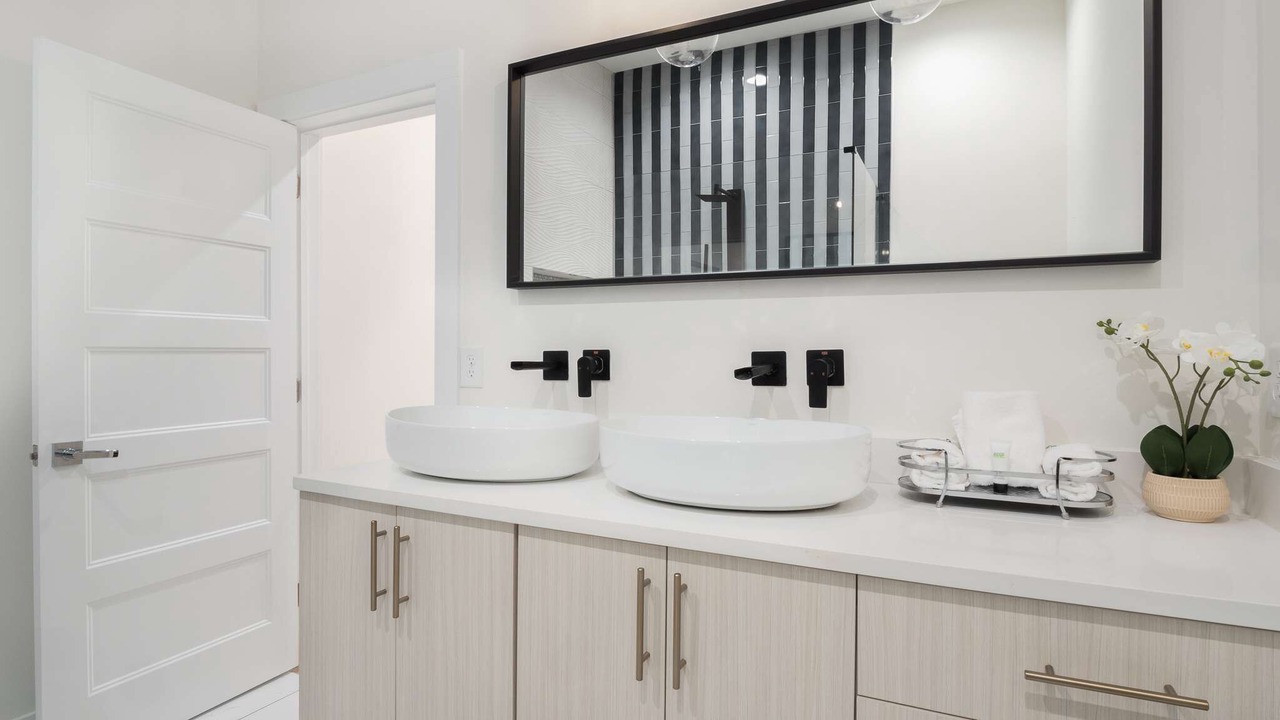 Photo of Bathroom in Jefferson Park