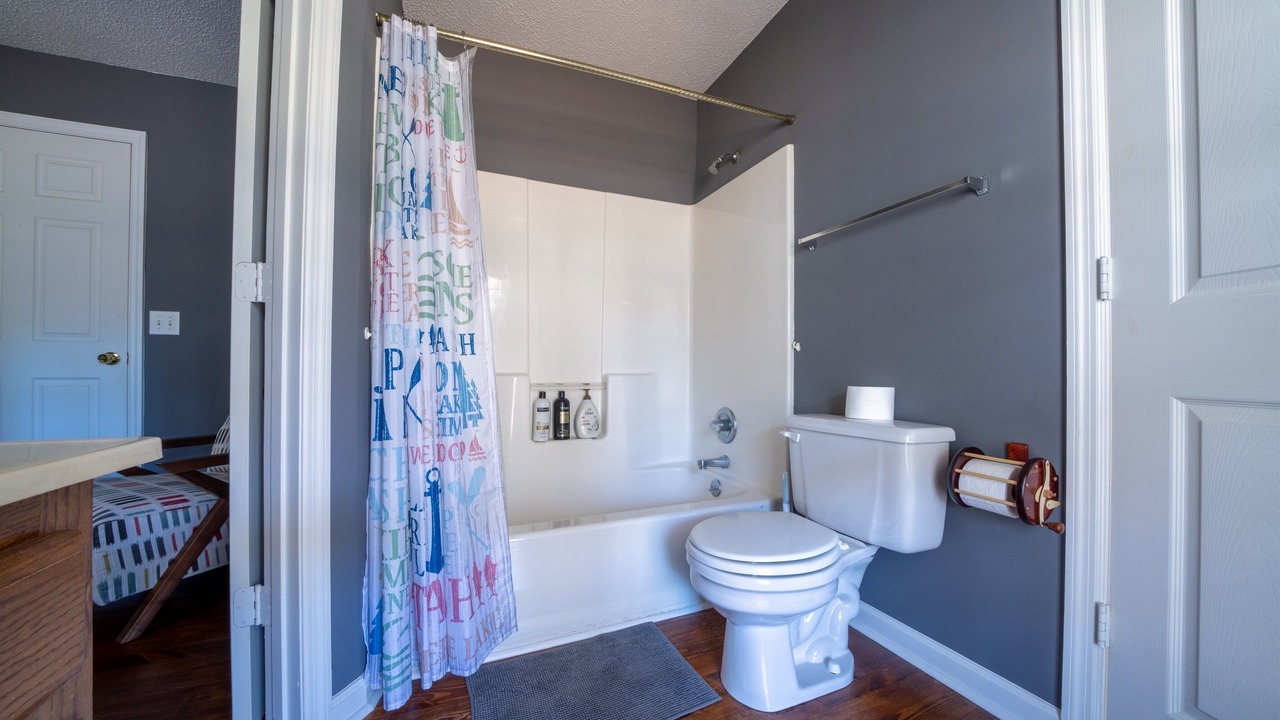 Photo of Bathroom in Groveoak