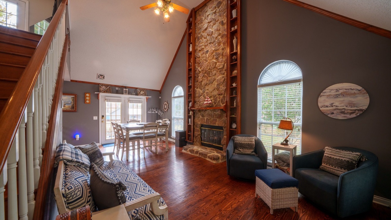 Photo of Bedroom in Groveoak