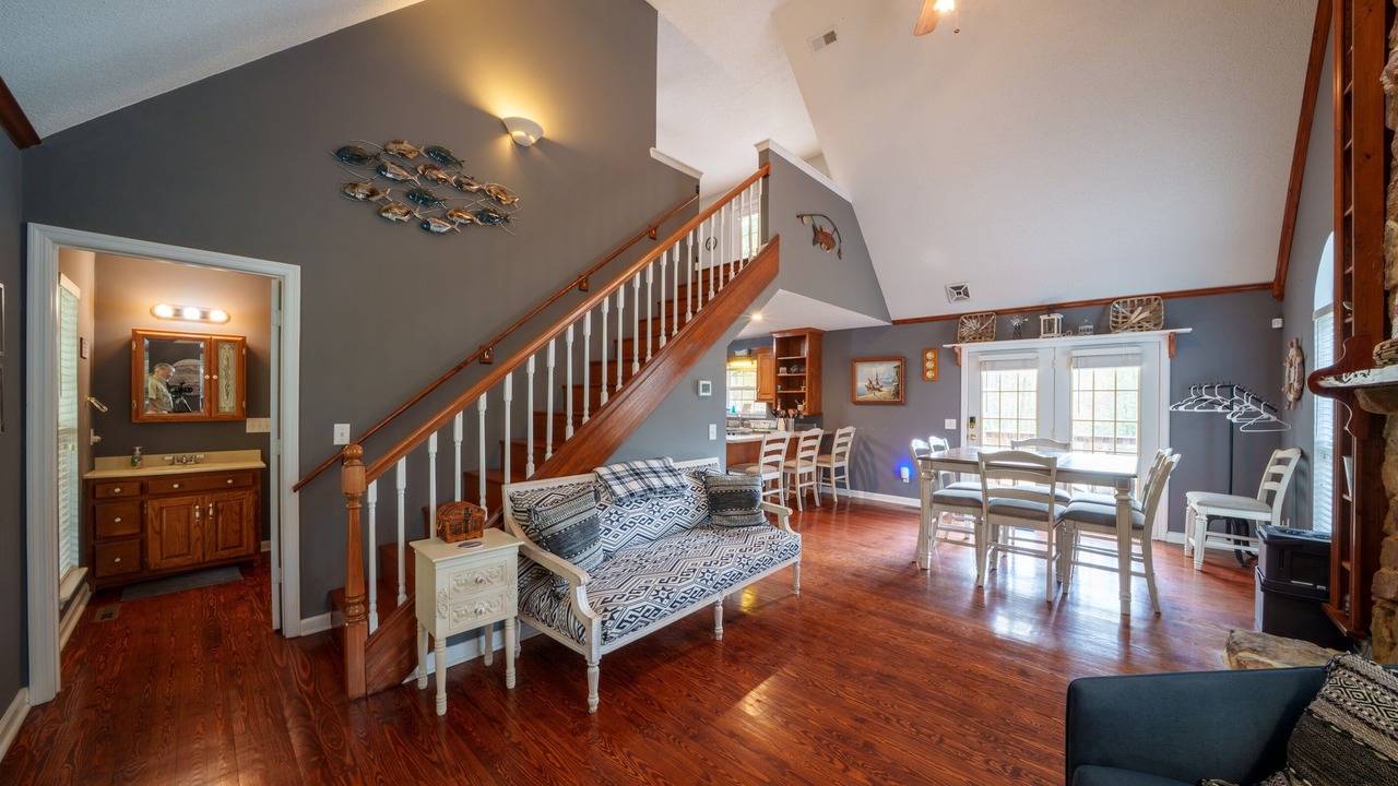Photo of Bedroom in Groveoak