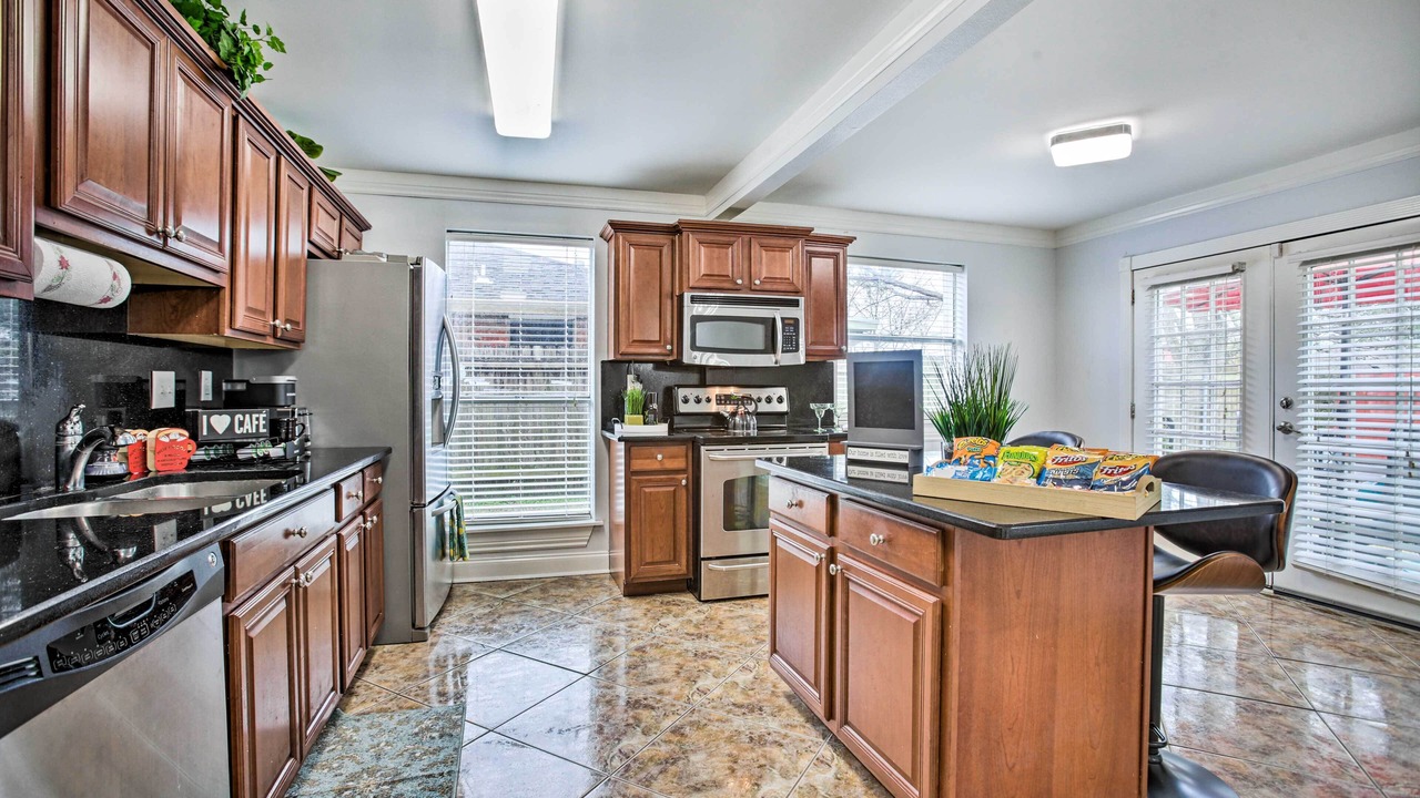 Photo of Kitchen in Read Boulevard East
