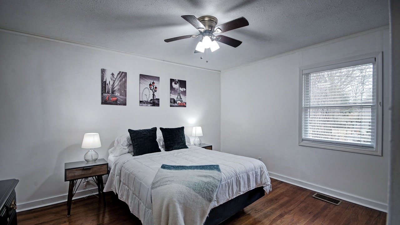 Photo of Bedroom in Tougaloo