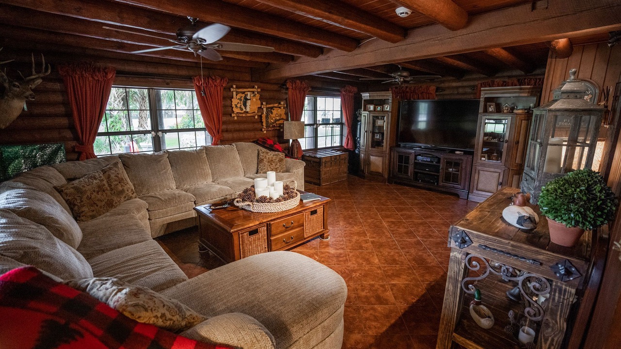 Photo of Livingroom in Plymouth