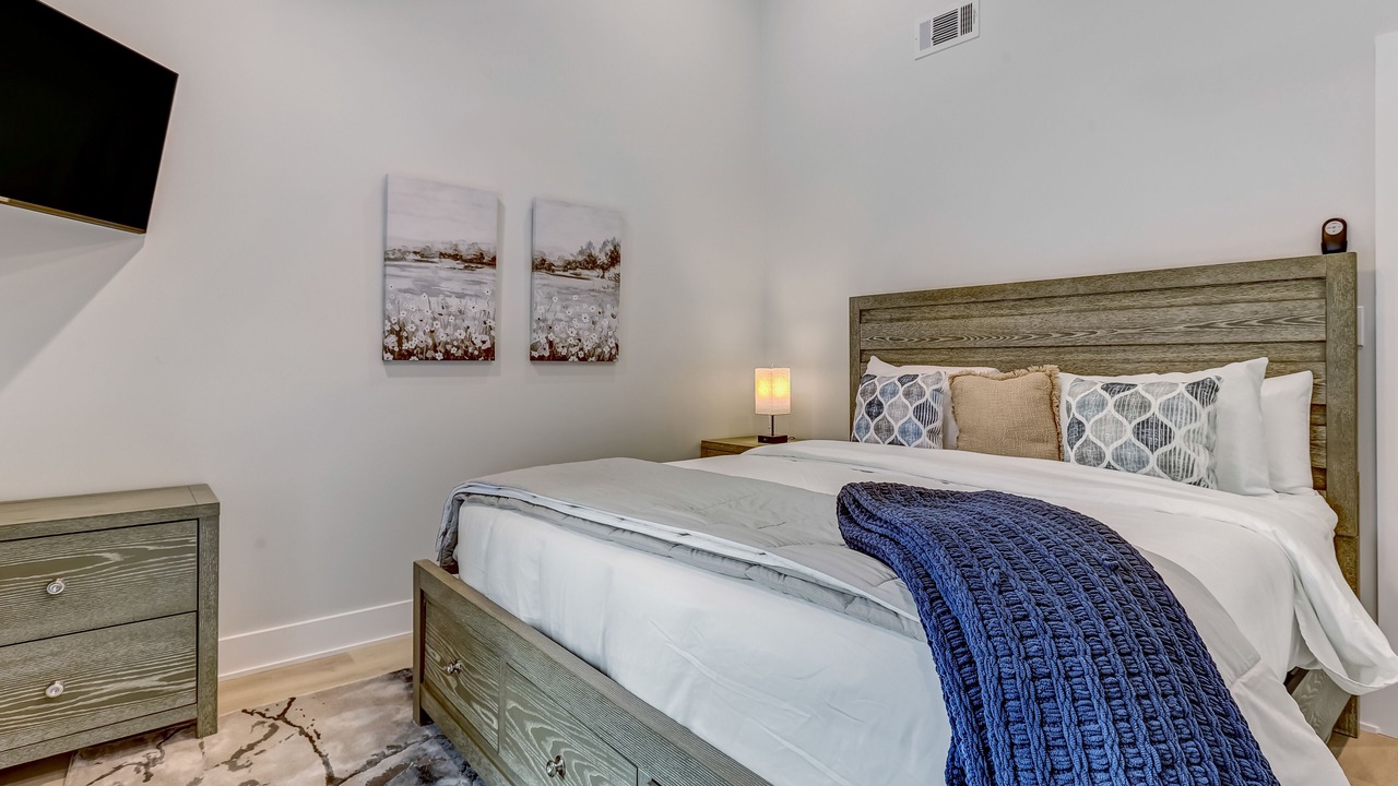 Photo of Bedroom in Tybee Island