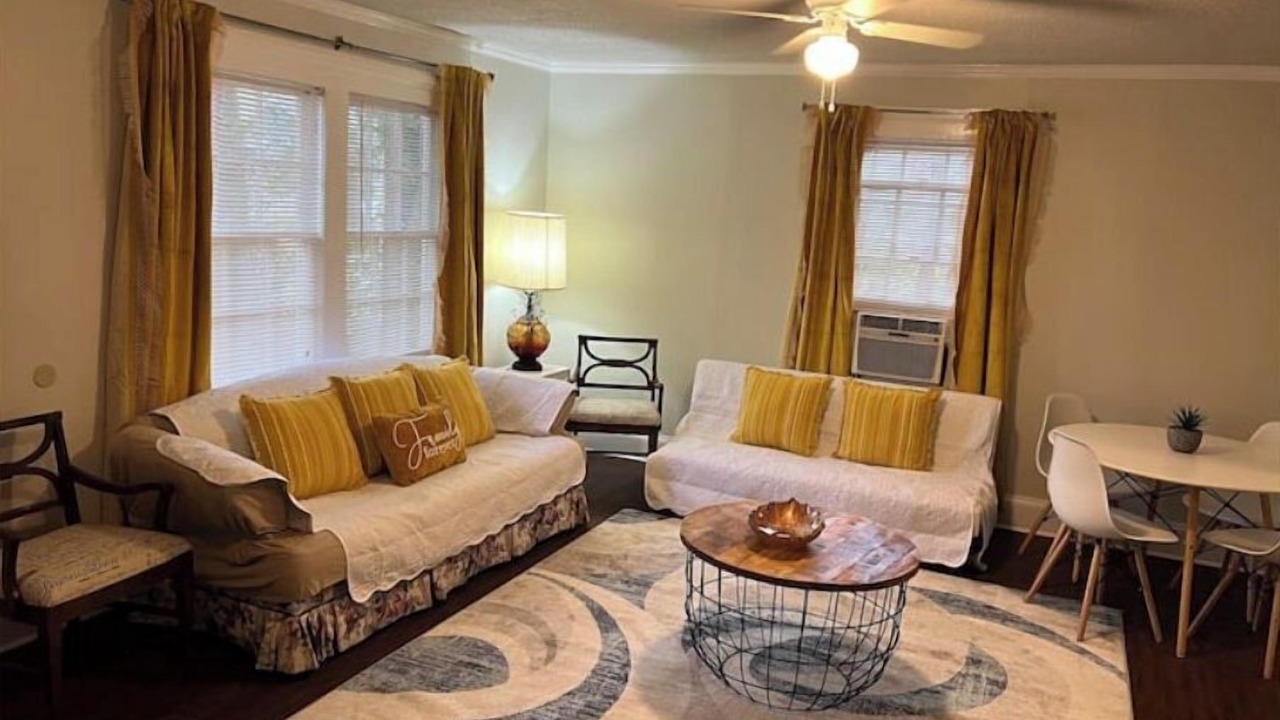 Photo of Livingroom in Valdosta