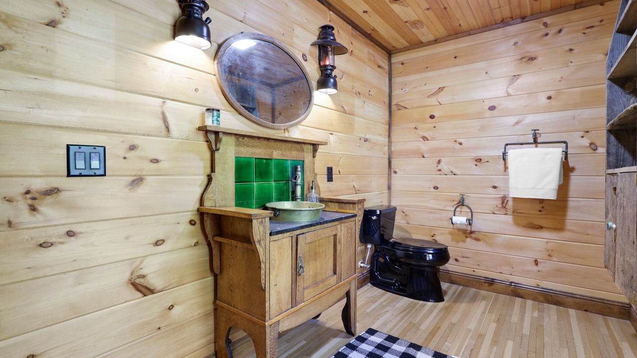 Photo of Bathroom in Ellijay