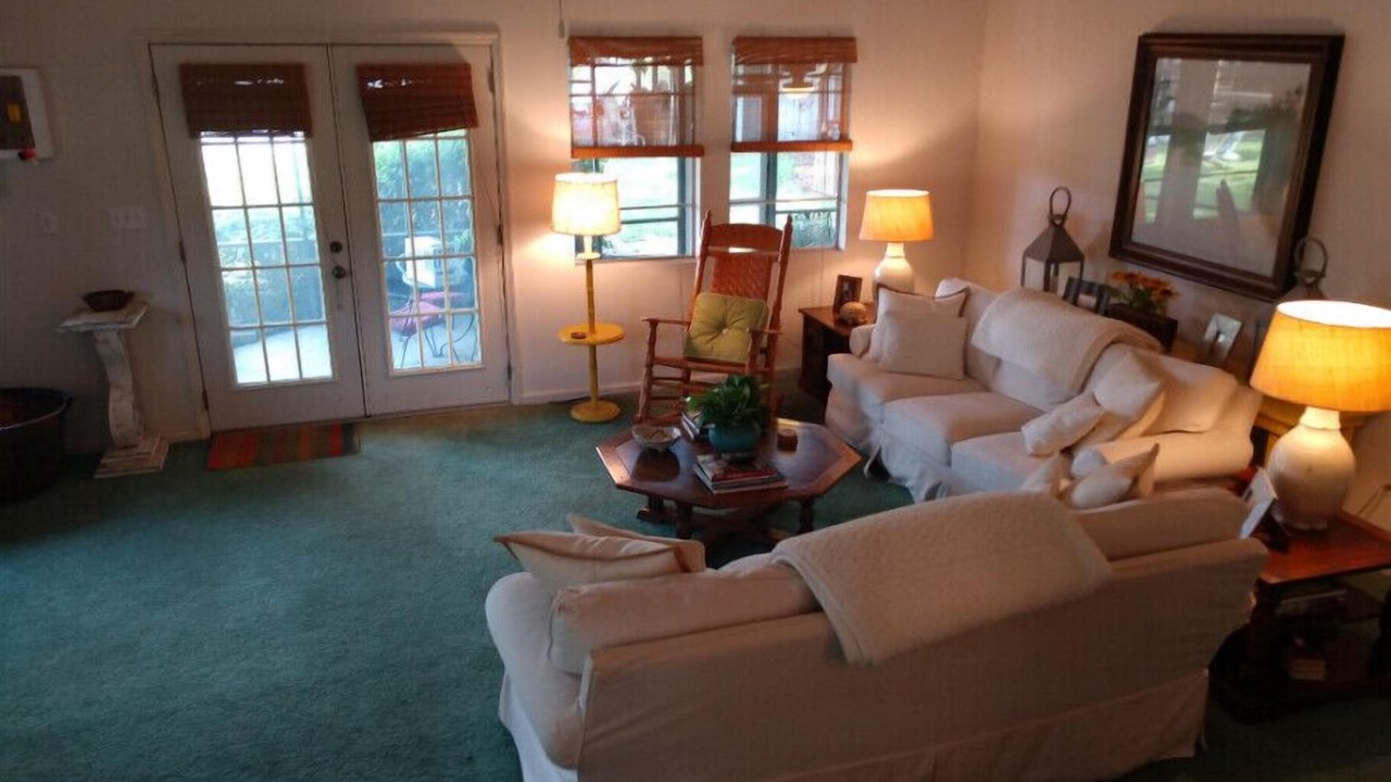 Photo of Livingroom in Warwick