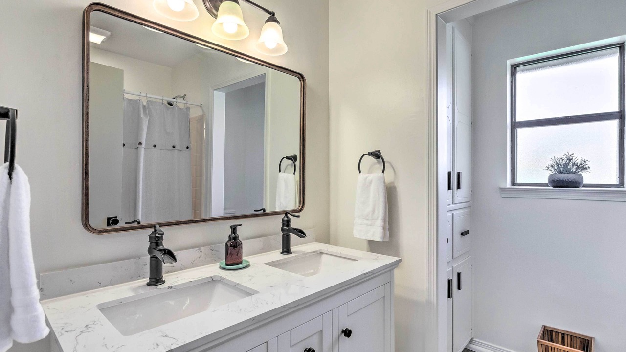 Photo of Bathroom in Molino