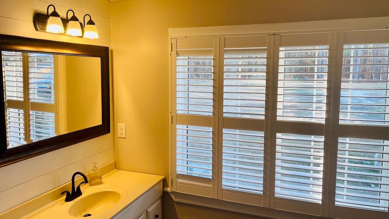 Photo of Bathroom in Centre