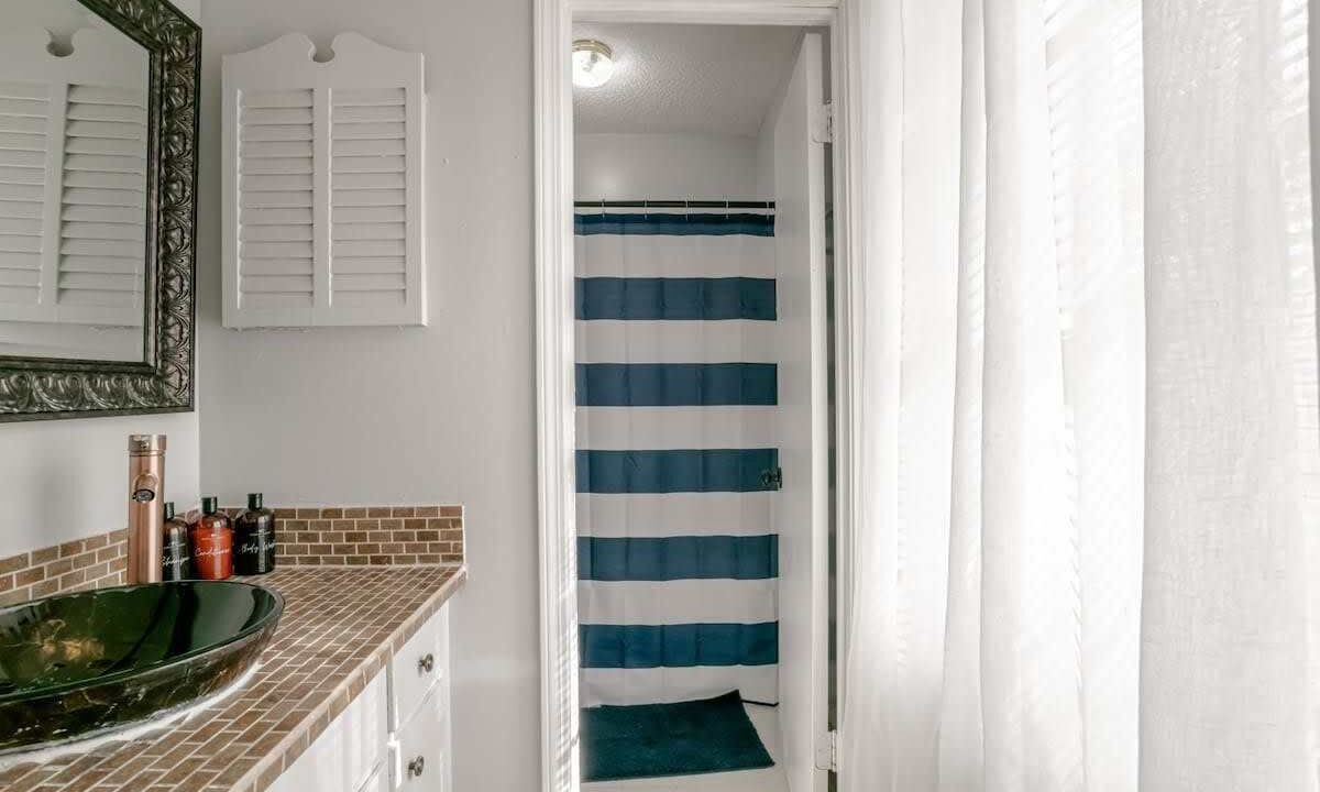 Photo of Bathroom in Mobile