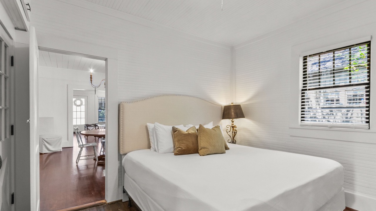 Photo of Bedroom in Northport
