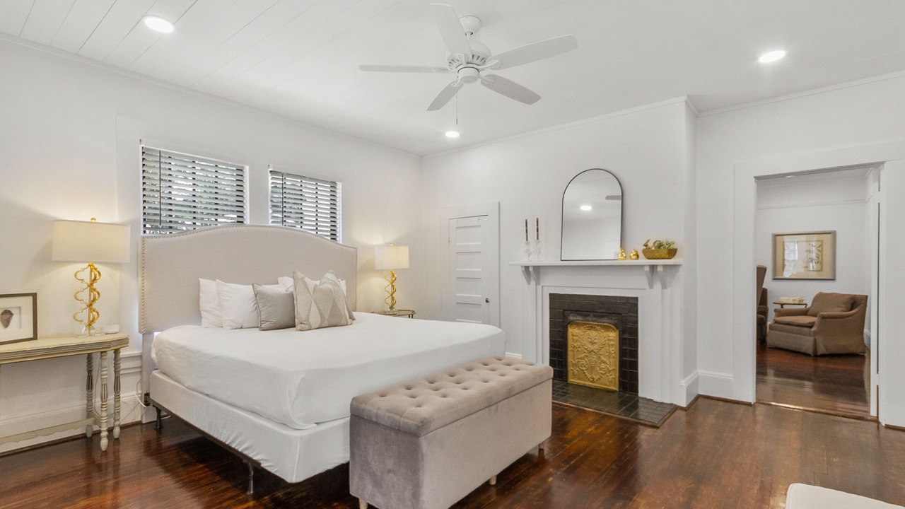 Photo of Bedroom in Northport
