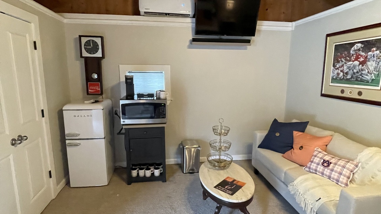 Photo of Livingroom in Auburn