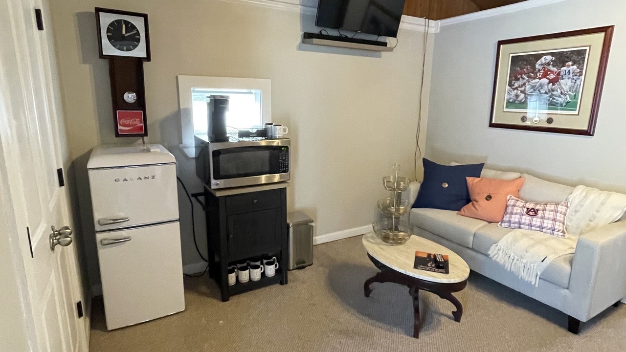 Photo of Livingroom in Auburn