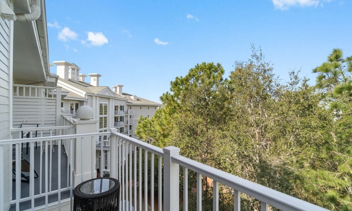 Photo of Patio Balcony in Baytowne Wharf
