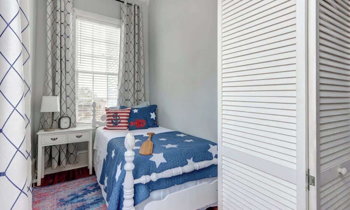 Photo of Bedroom in Hitch Village - Fred Wessels Homes