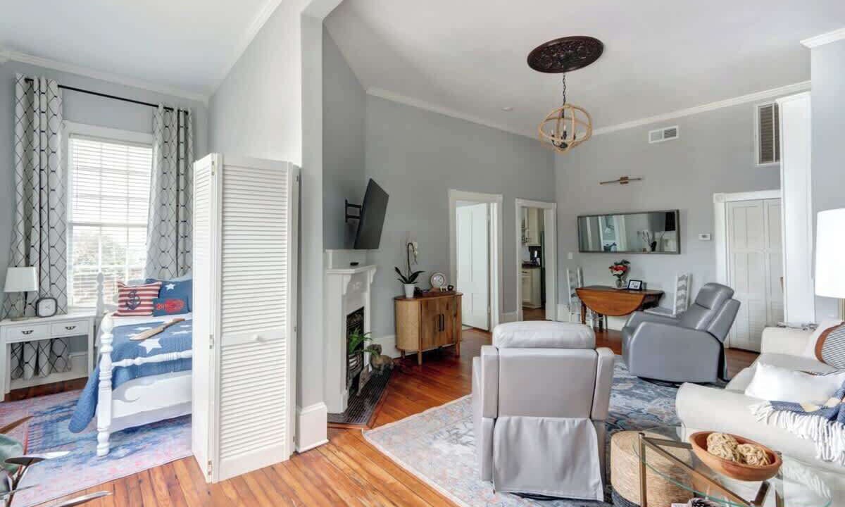 Photo of Livingroom in Hitch Village - Fred Wessels Homes