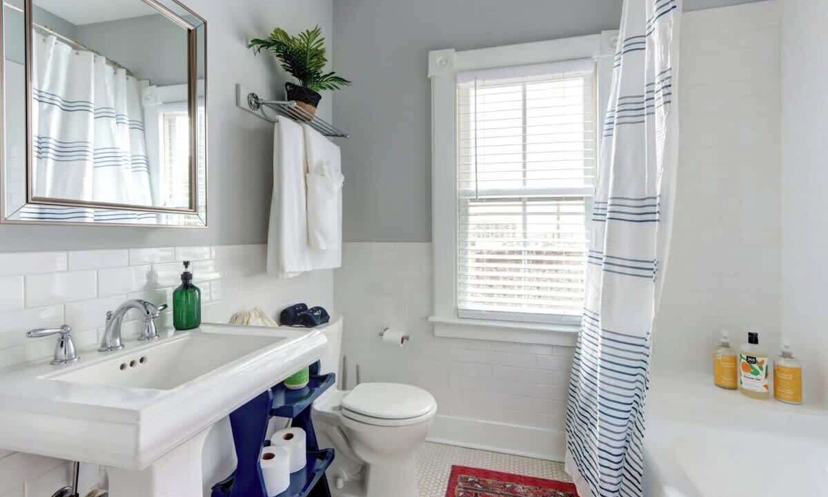 Photo of Bathroom in Hitch Village - Fred Wessels Homes
