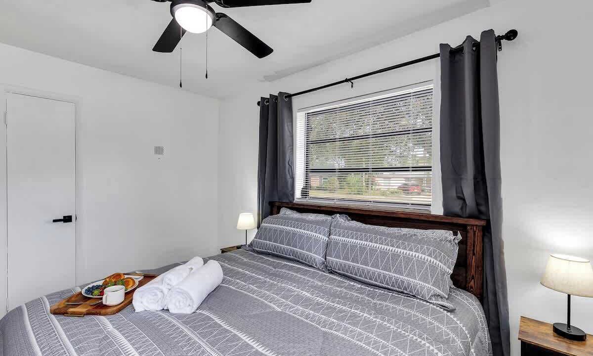 Photo of Bedroom in Casselberry