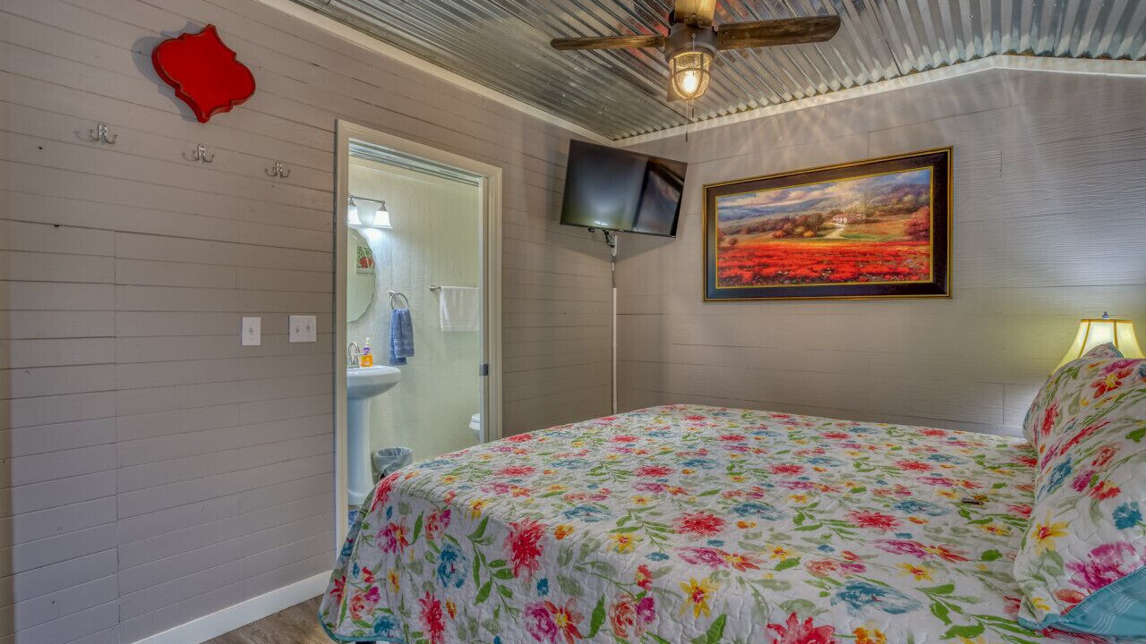 Photo of Bedroom in Rogersville