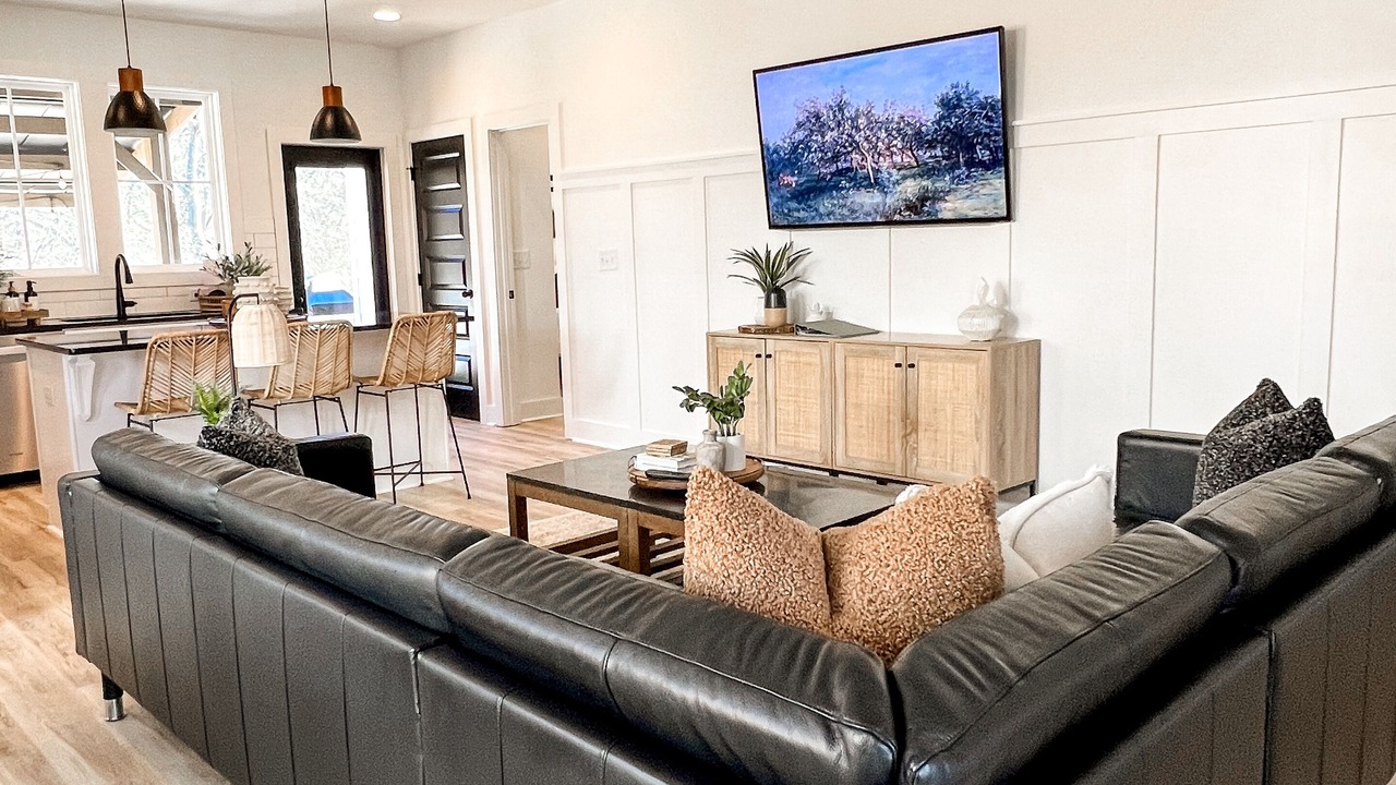 Photo of Livingroom in Auburn