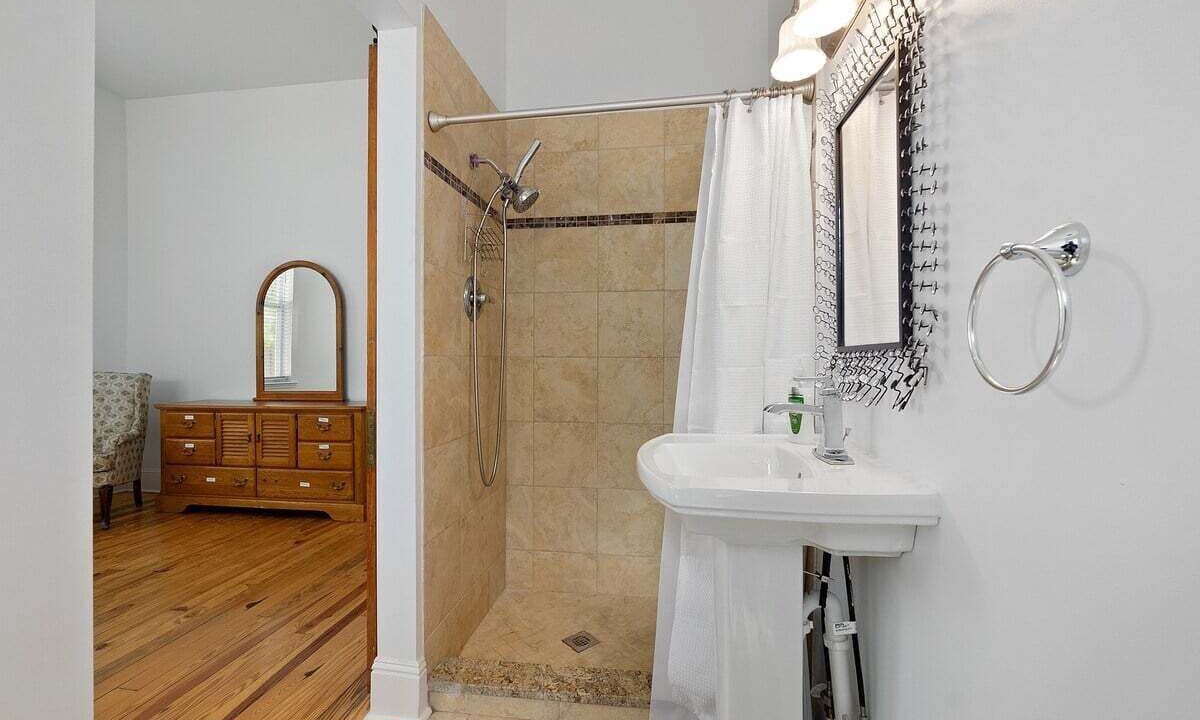 Photo of Bathroom in Palatka