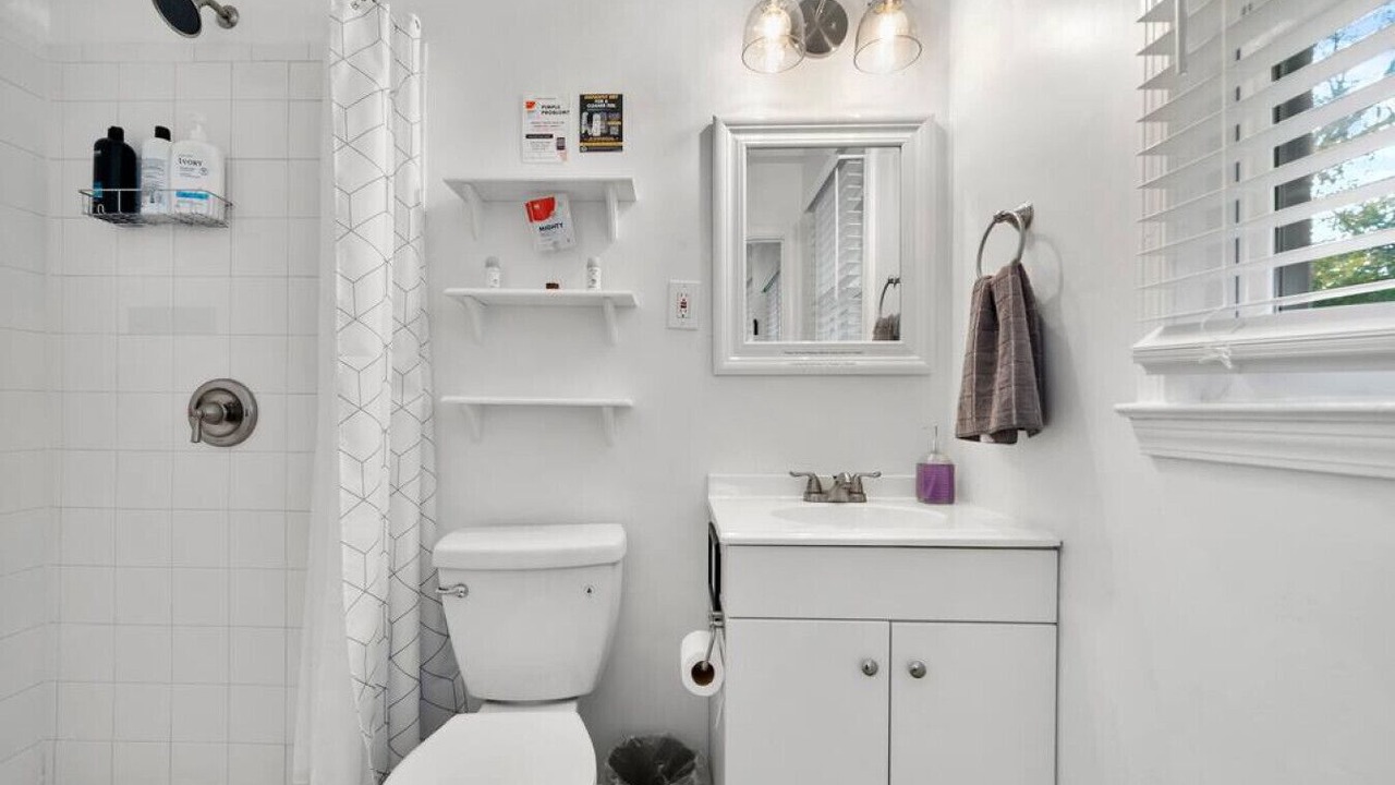 Photo of Bathroom in Gresham Park