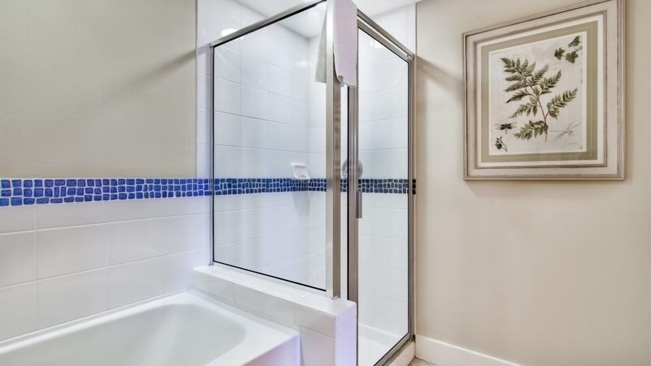 Photo of Bathroom in Baytowne Wharf
