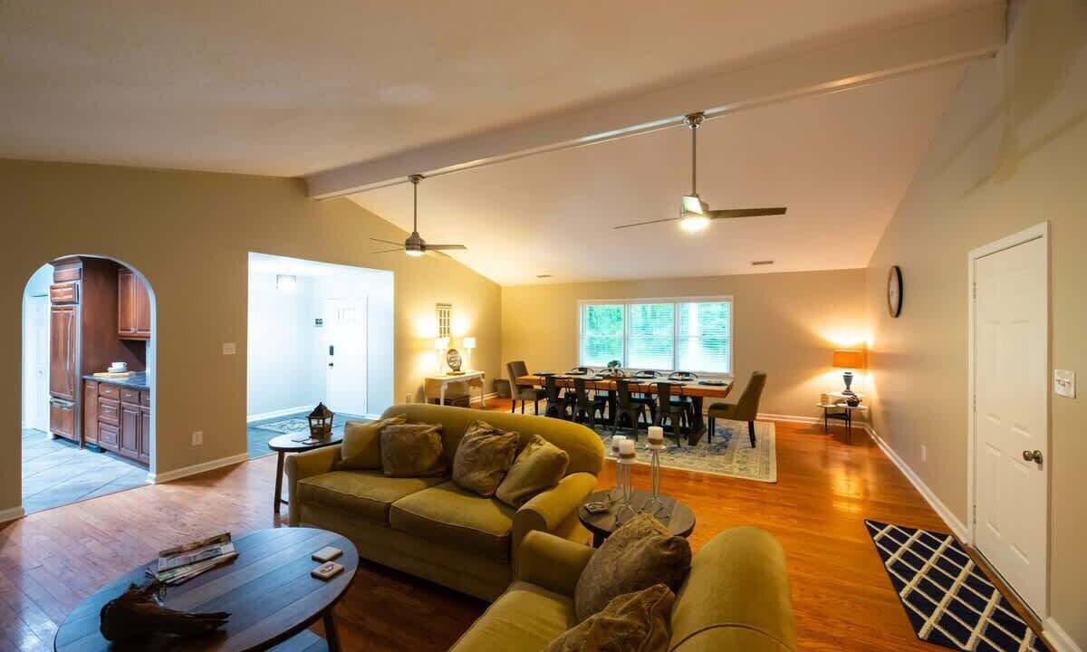 Photo of Livingroom in Northport