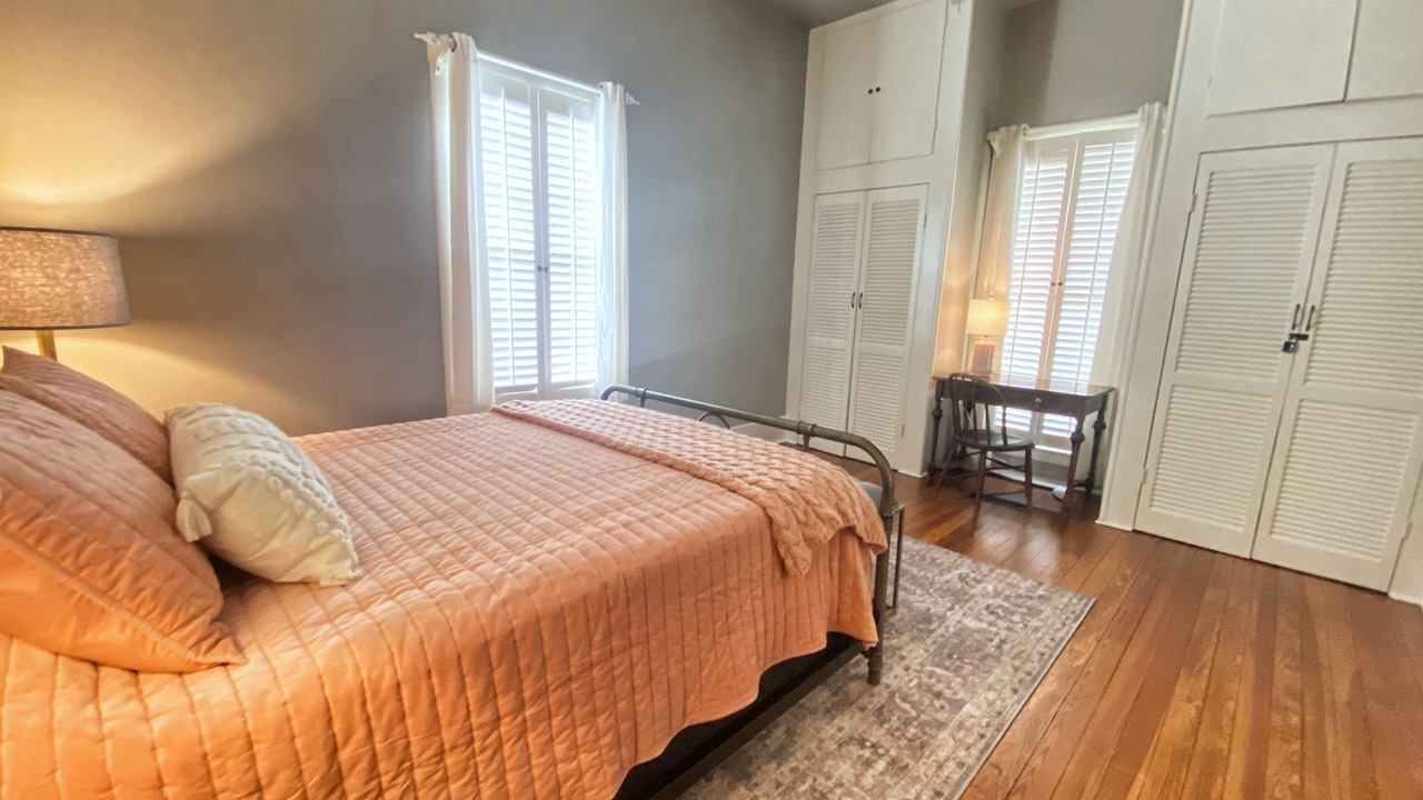 Photo of Bedroom in Isle of Hope Historic District