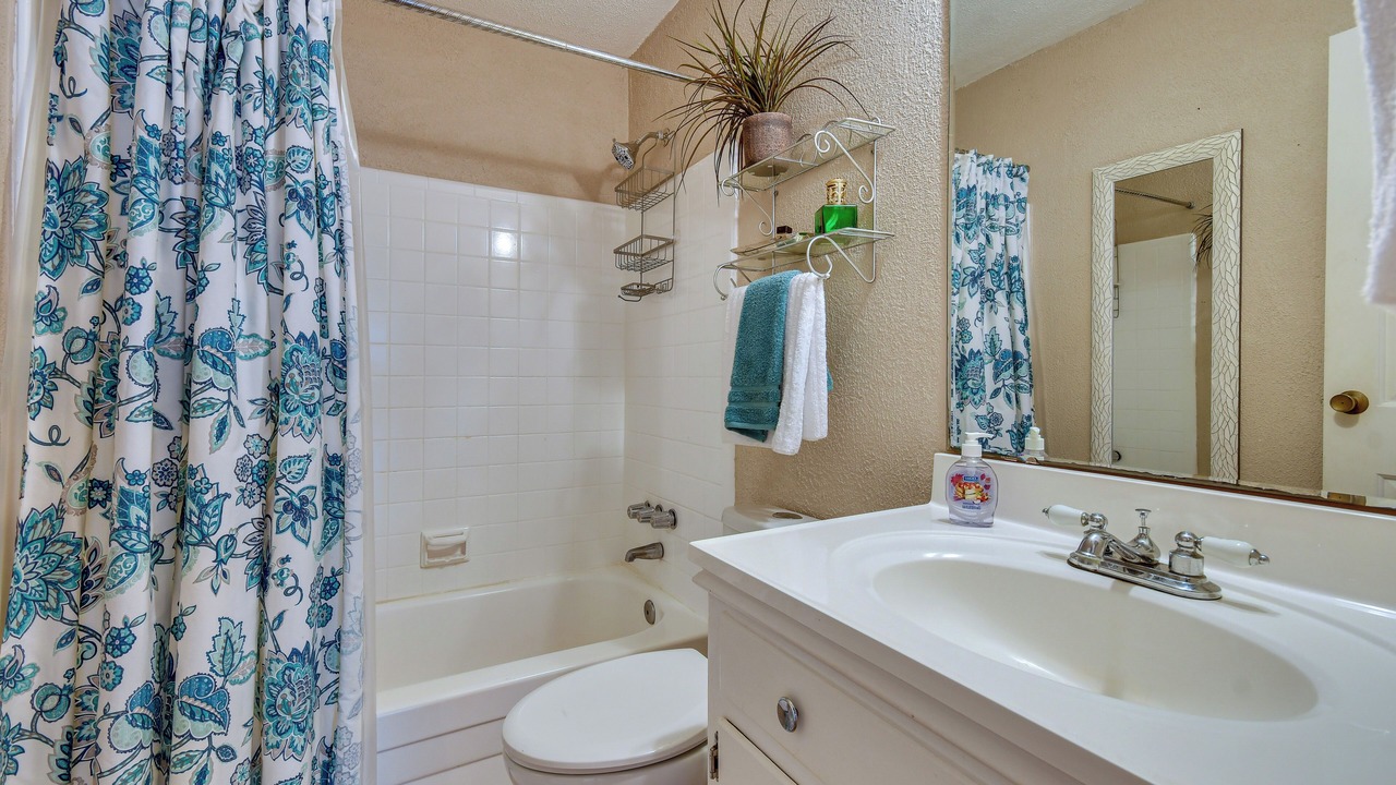 Photo of Bathroom in Gunter Afs