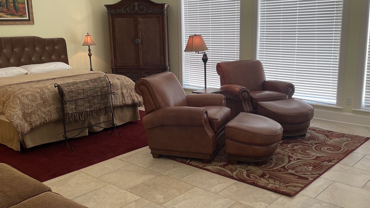 Photo of Bedroom in Lake View