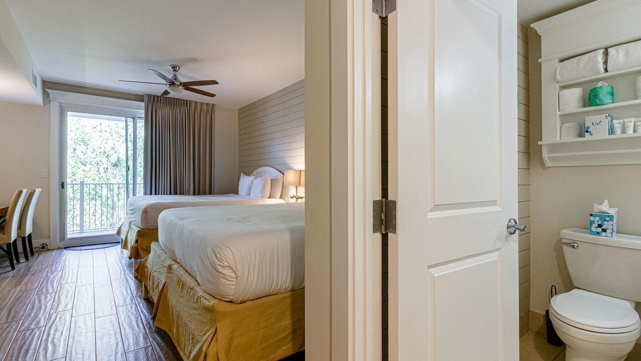 Photo of Bedroom in Baytowne Wharf