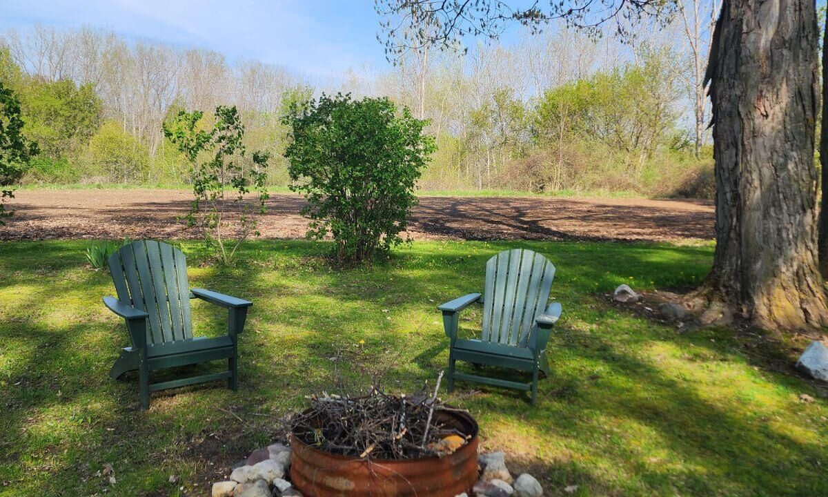 Photo of Outdoor in Crystal