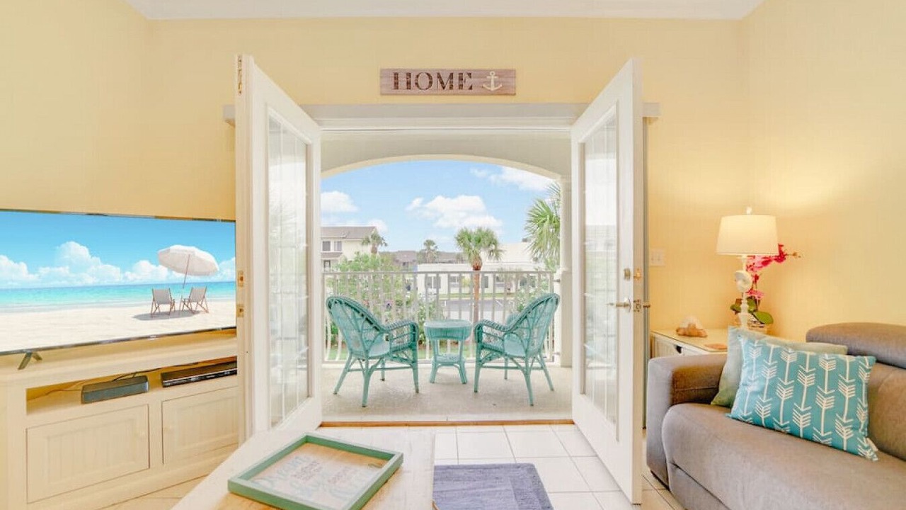 Photo of Patio Balcony in Butler Beach