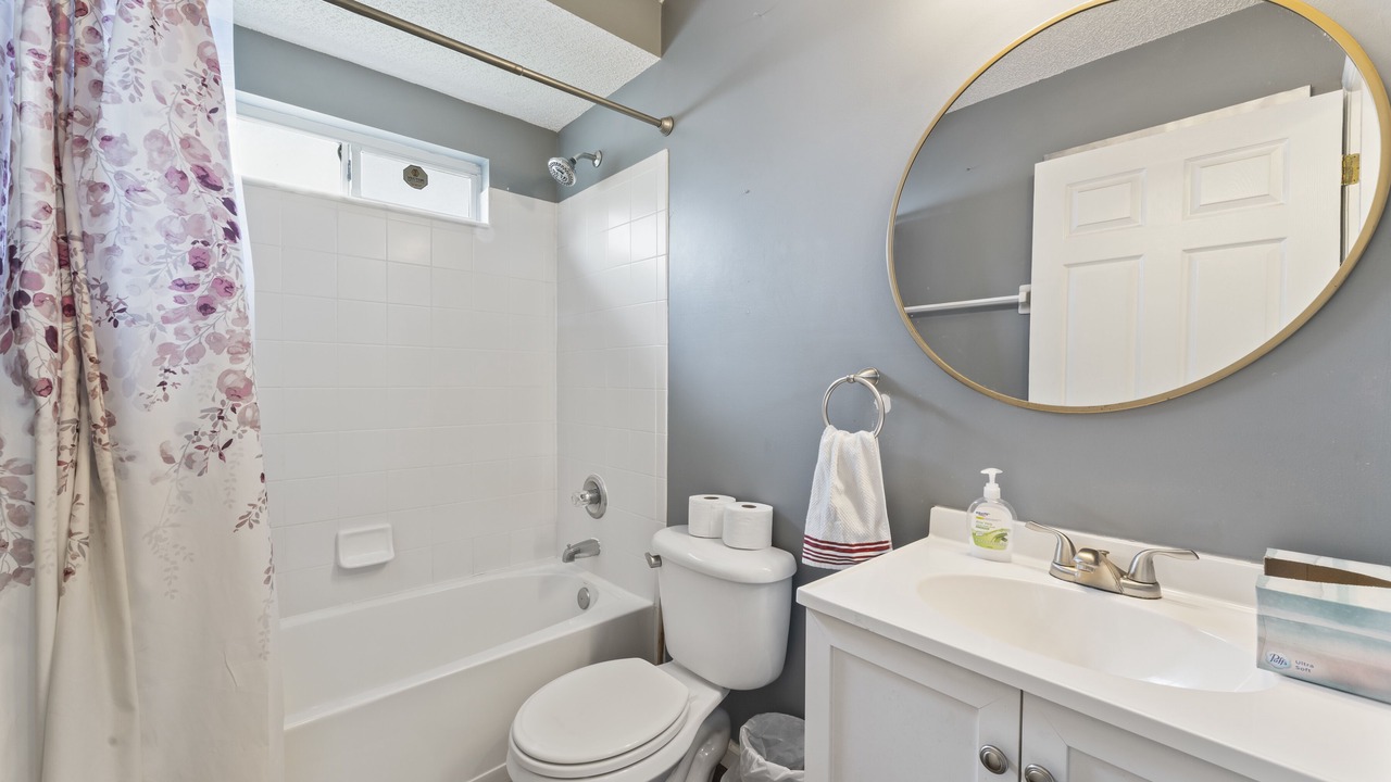 Photo of Bathroom in Sandalwood
