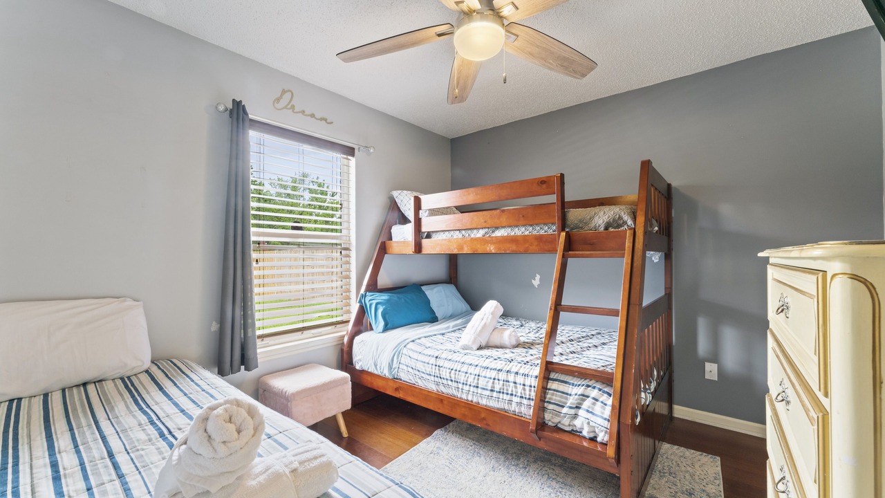 Photo of Bedroom in Sandalwood