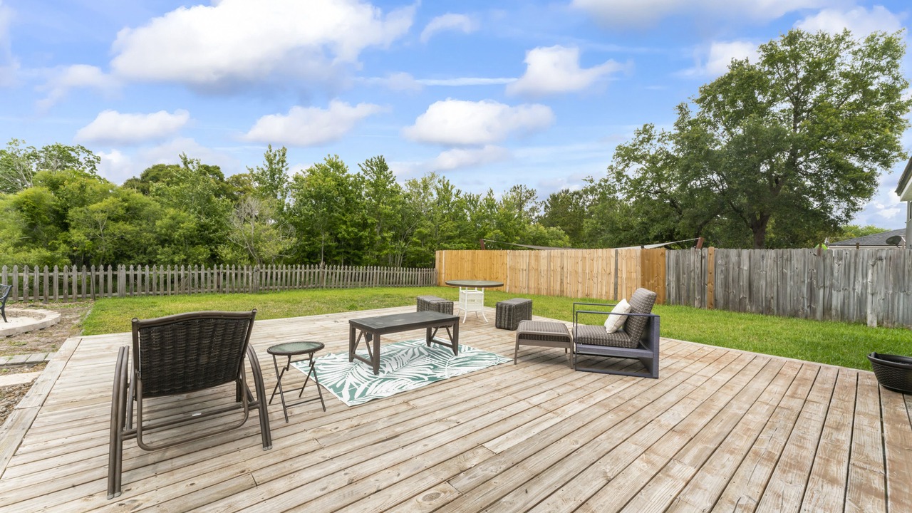 Photo of Outdoor in Sandalwood