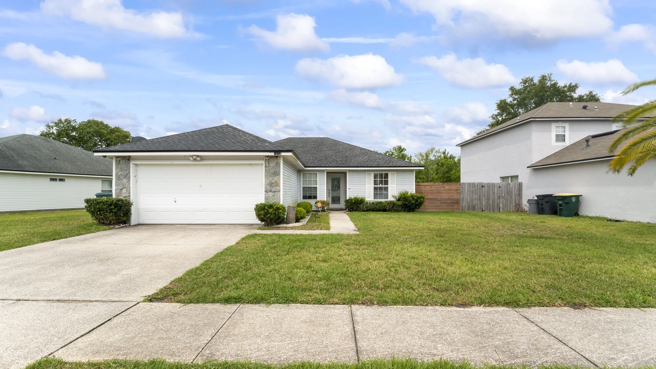 Photo of Outdoor in Sandalwood