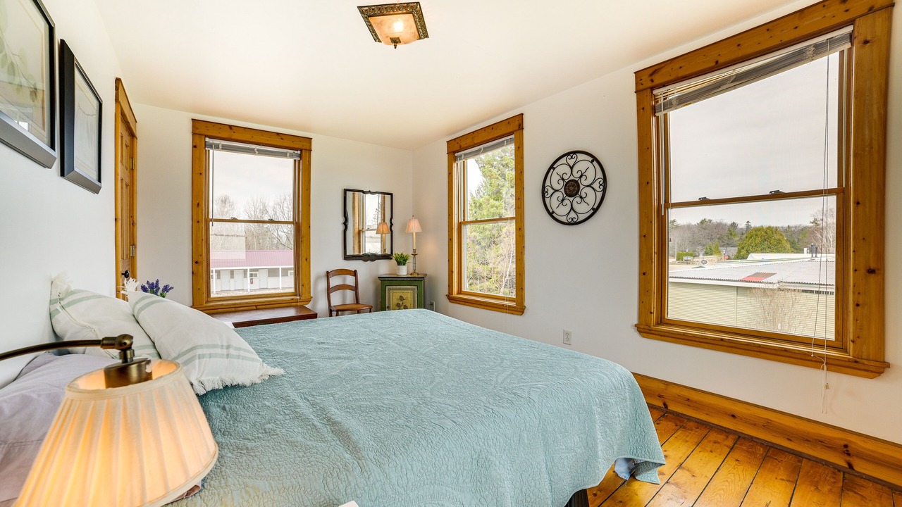 Photo of Bedroom in Mackinaw City