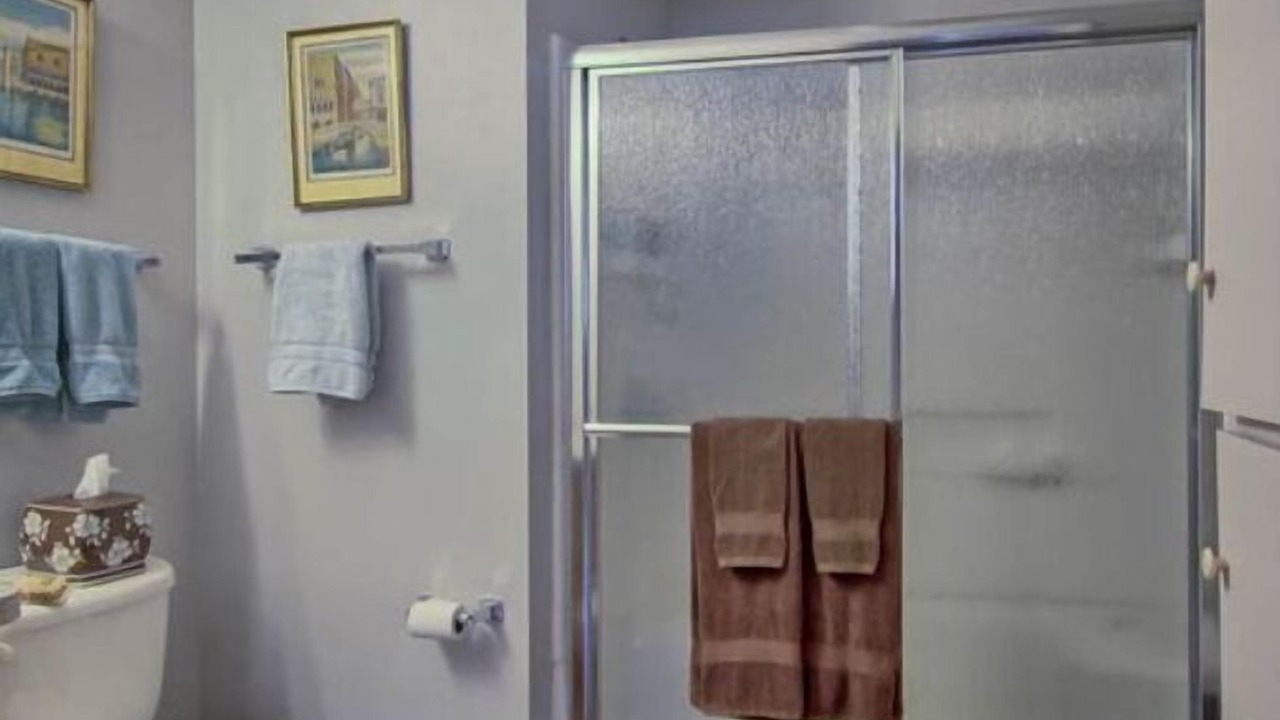 Photo of Bathroom in Glenbrook