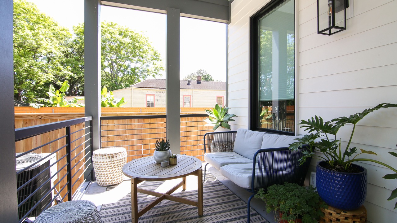 Photo of Patio Balcony in Holy Cross District
